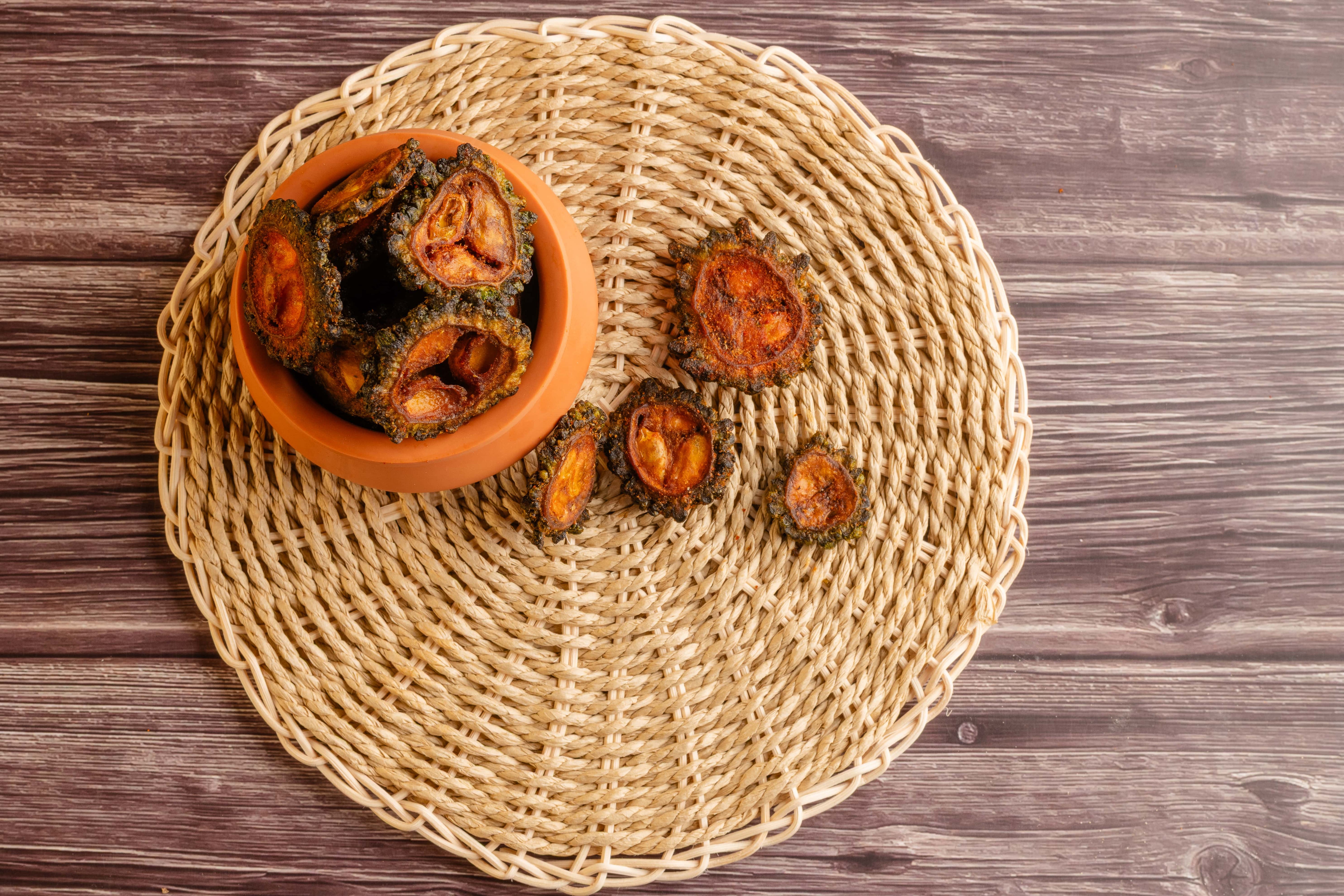 Buy bitter gourd fry online from World of Mysore Pak. Vacuum-fried karela snack with preserved nutrients & flavor.
