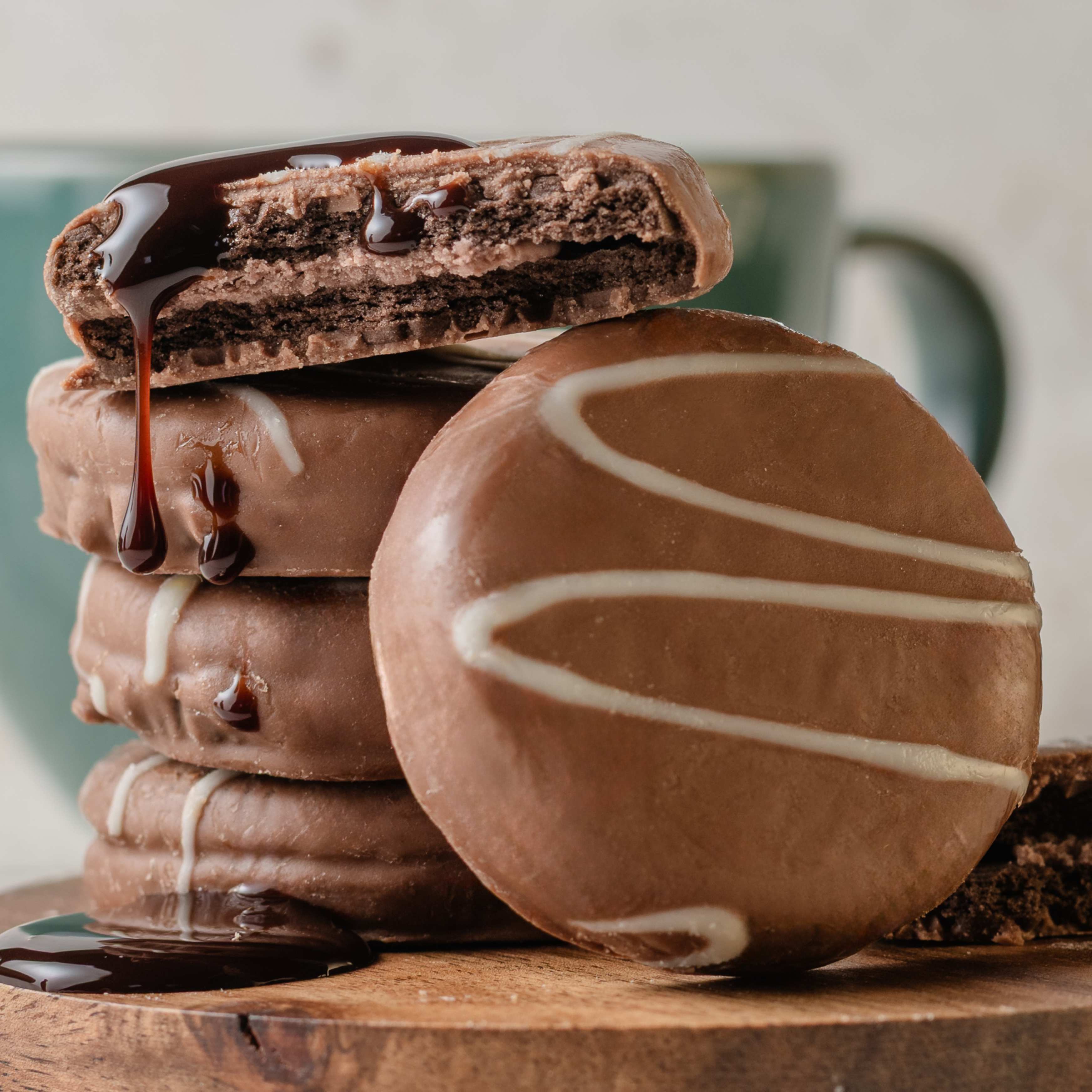 Buy Cchocolate Covered Oreos for special occasions and happy moments—delivered fresh from World of Mysore Pak online.